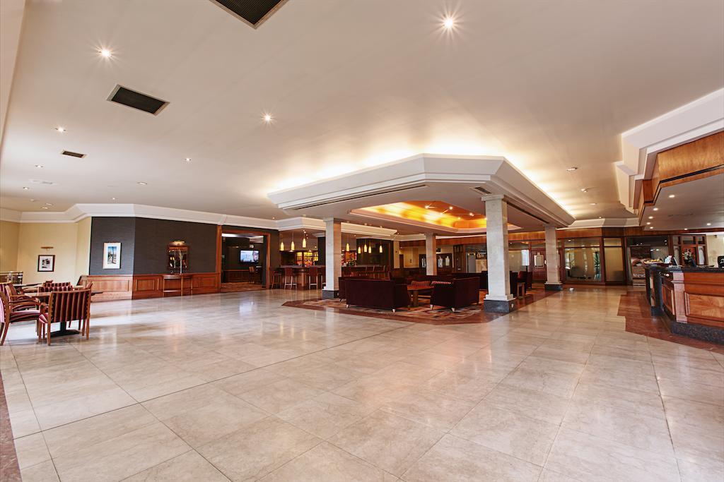 Mercure Daventry Court Hotel Exterior photo