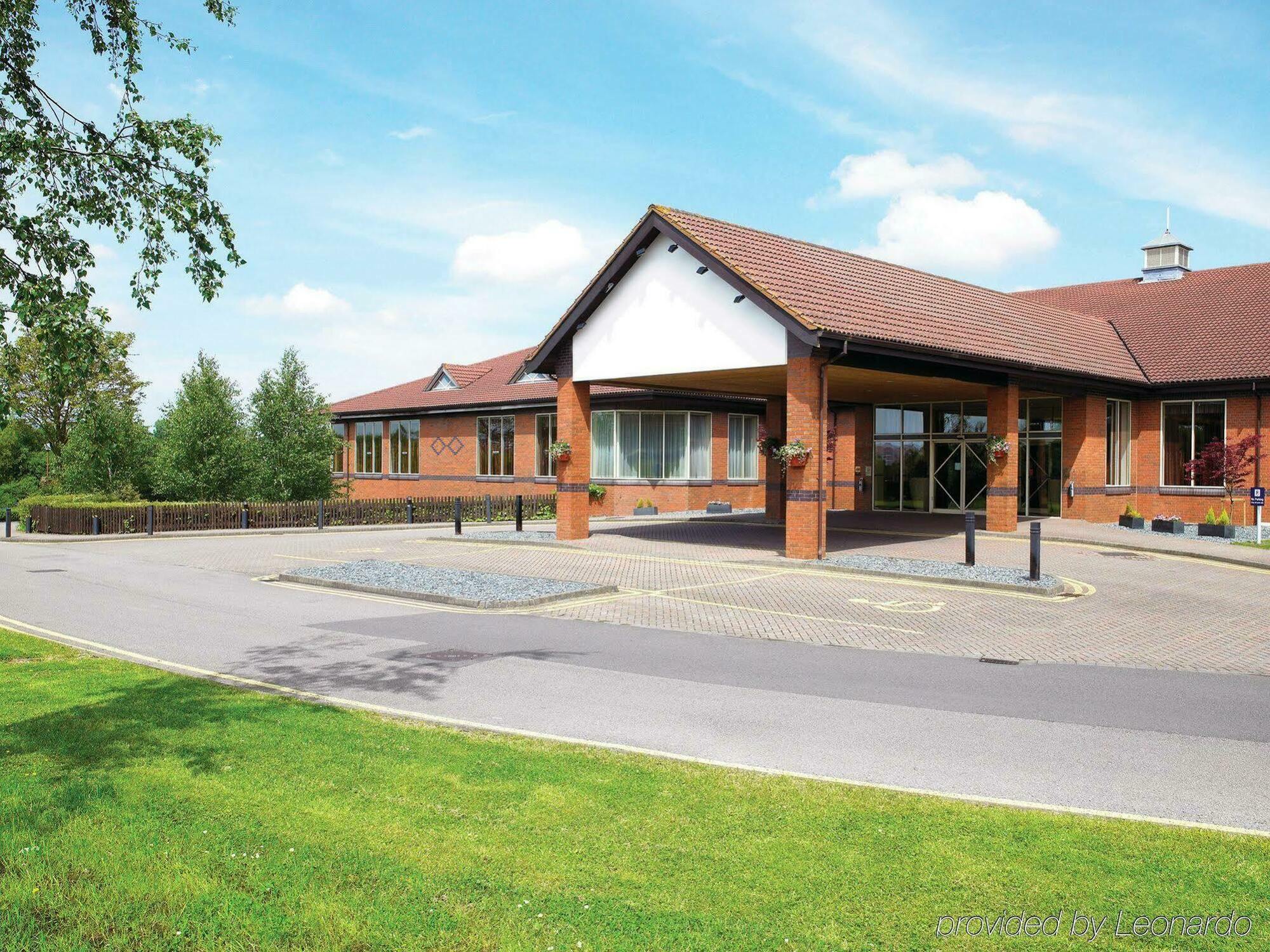 Mercure Daventry Court Hotel Exterior photo